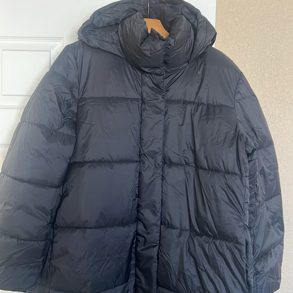 Banana Republic Puffer Jacket. Size XL - Picture 2 of 3
